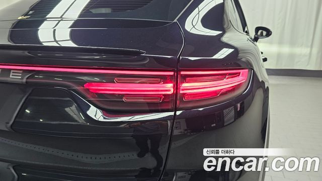 Porsche Cayenne 2021 — photo 9