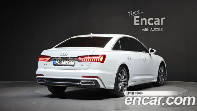 Audi A6 2022 — photo 2