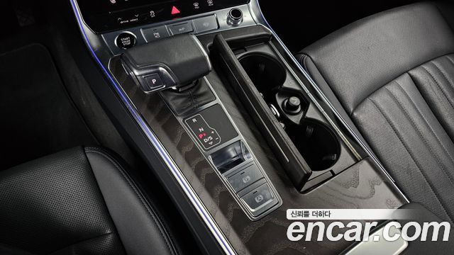 Audi A6 2022 — photo 12