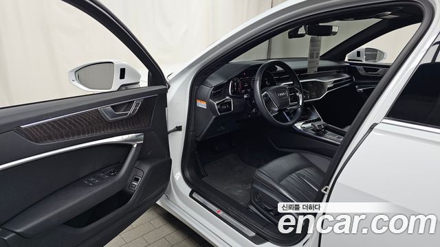 Audi A6 2022 — photo 13