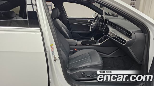 Audi A6 2022 — photo 16