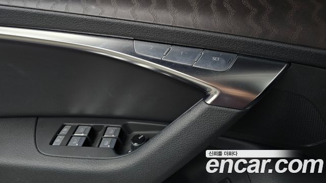 Audi A6 2022 — photo 28