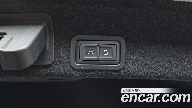Audi A6 2022 — photo 31