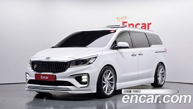 Kia Canival 2019 — photo 1