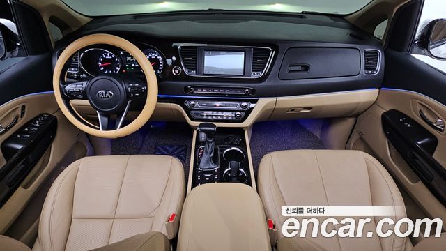 Kia Canival 2019 — photo 7