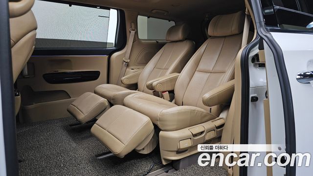 Kia Canival 2019 — photo 12