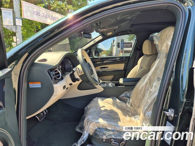 Bentley Bentayga 2025 — photo 15
