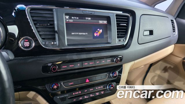Kia Canival 2018 — photo 20