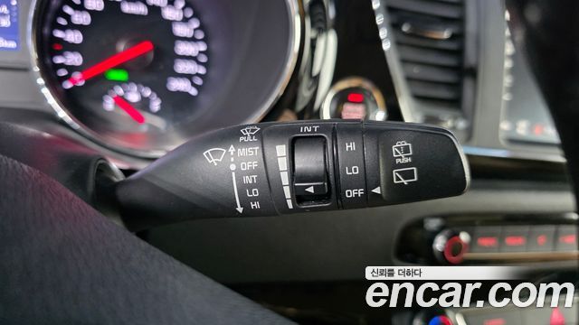 Kia Canival 2018 — photo 25
