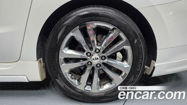 Kia Canival 2018 — photo 7