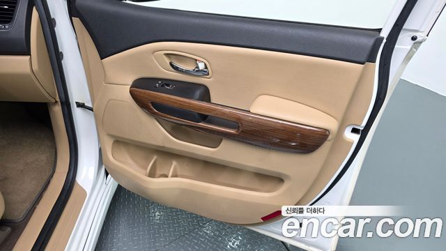 Kia Canival 2018 — photo 14