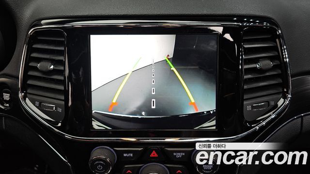 Jeep Cherokee 2019 — photo 21