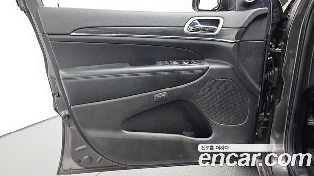 Jeep Cherokee 2019 — photo 14