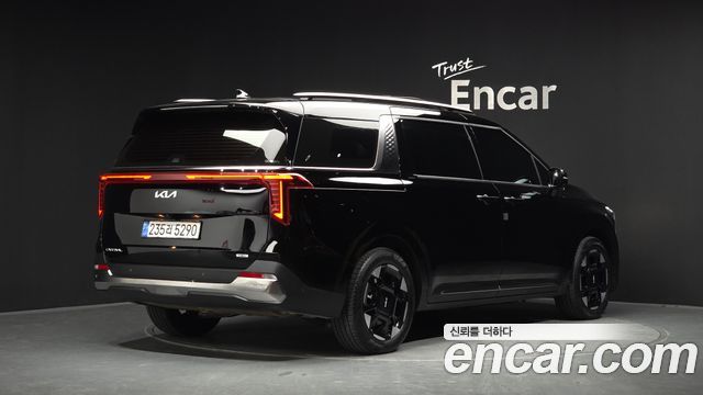 Kia Canival 2025 — photo 2