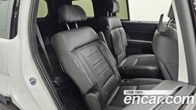 Hyundai Santafe 2024 — photo 17