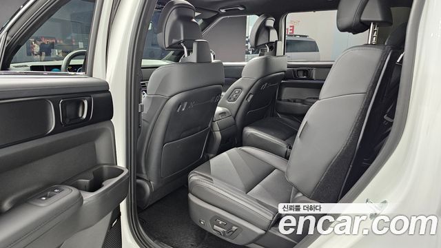 Hyundai Santafe 2024 — photo 18