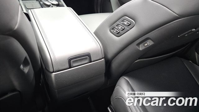 Hyundai Santafe 2024 — photo 36