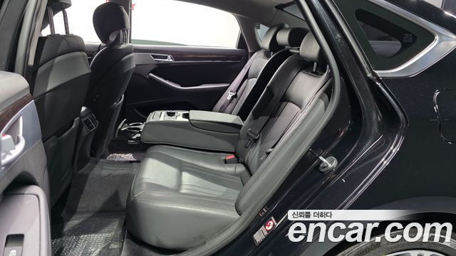Genesis G80 2017 — photo 11