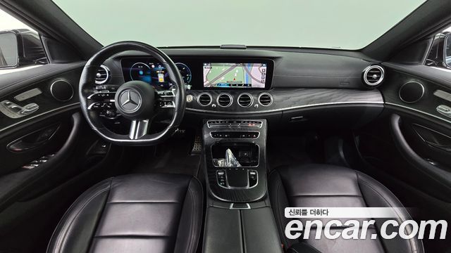 Mercedes-Benz E-Class 2021 — photo 10