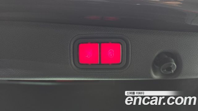 Mercedes-Benz E-Class 2021 — photo 23