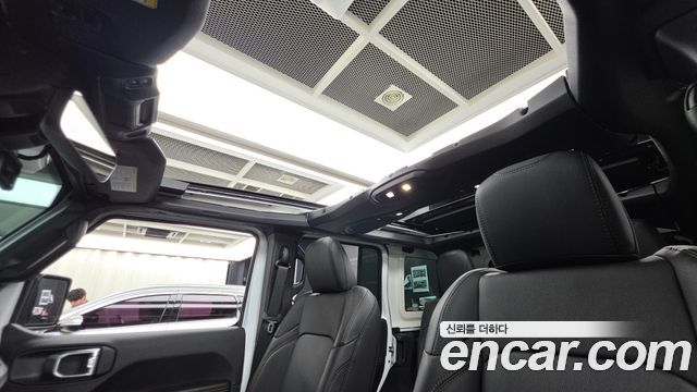 Jeep Wrangler 2026 — photo 24