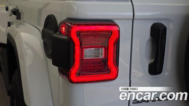Jeep Wrangler 2026 — photo 9