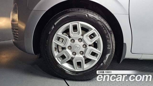 Hyundai Staria 2022 — photo 5