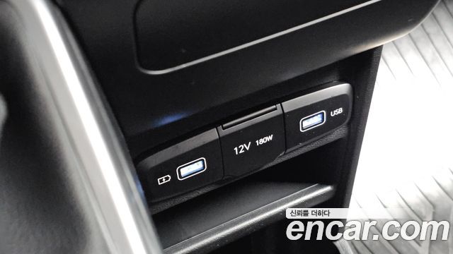 Hyundai Staria 2022 — photo 23