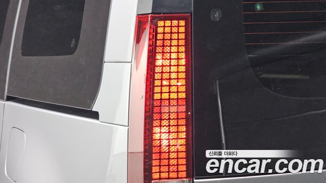 Hyundai Staria 2022 — photo 9