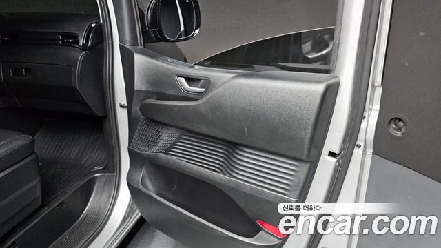 Hyundai Staria 2022 — photo 15