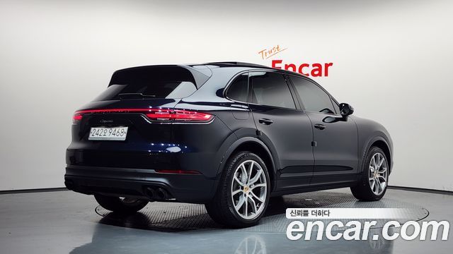 Porsche Cayenne 2020 — photo 2