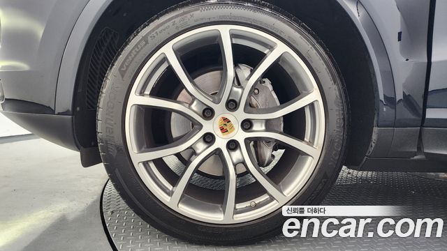 Porsche Cayenne 2020 — photo 5