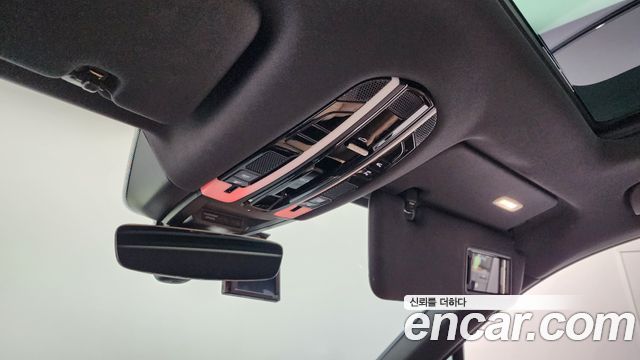 Porsche Cayenne 2020 — photo 26
