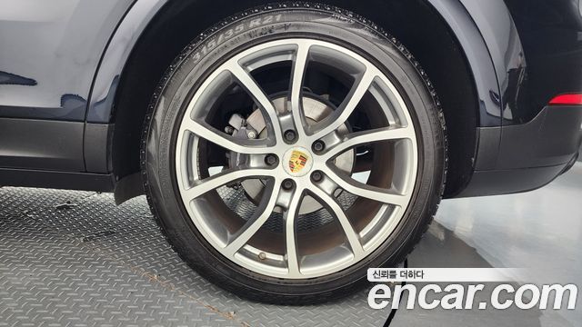 Porsche Cayenne 2020 — photo 7
