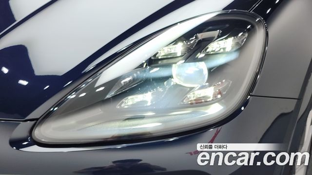 Porsche Cayenne 2020 — photo 8