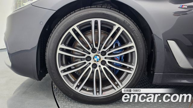 BMW 5-Series 2019 — photo 5