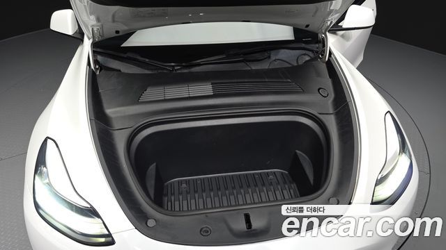 Tesla Model Y 2021 — photo 6