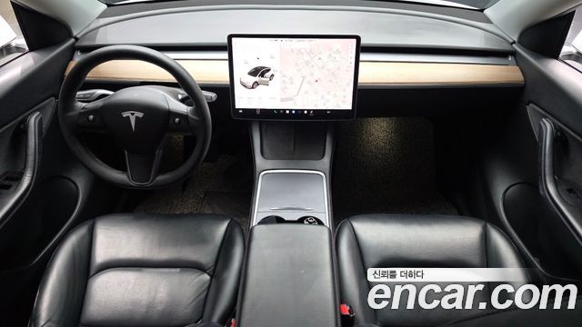 Tesla Model Y 2021 — photo 10