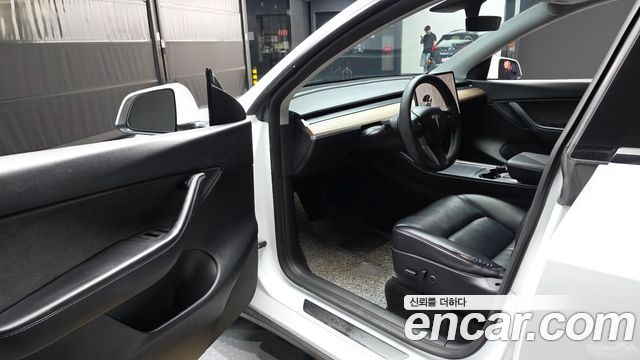 Tesla Model Y 2021 — photo 13