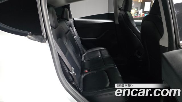 Tesla Model Y 2021 — photo 18