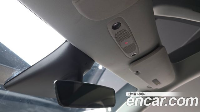 Tesla Model Y 2021 — photo 28