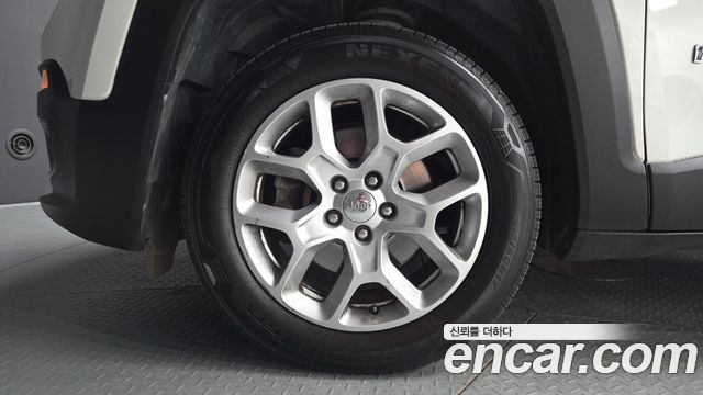 Jeep Renegade 2017 — photo 5