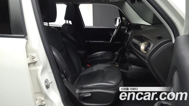 Jeep Renegade 2017 — photo 17