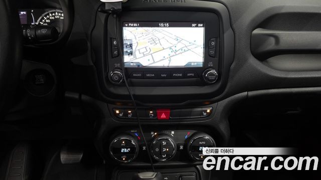 Jeep Renegade 2017 — photo 20