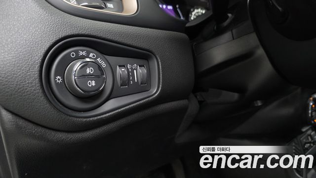 Jeep Renegade 2017 — photo 25