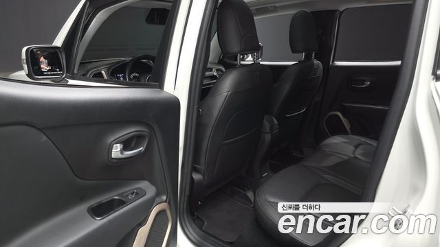 Jeep Renegade 2017 — photo 16