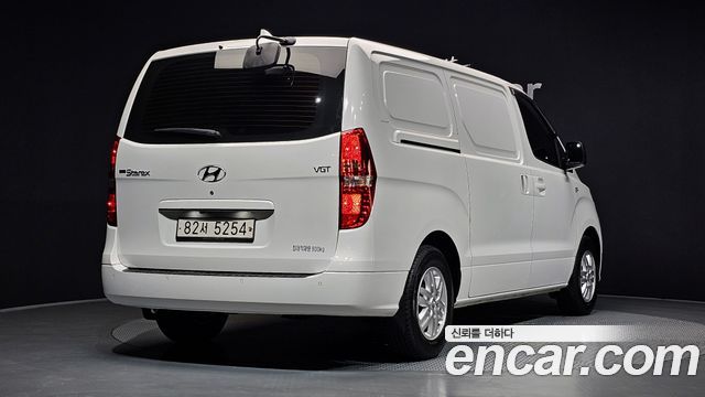 Hyundai Starex 2021 — photo 2