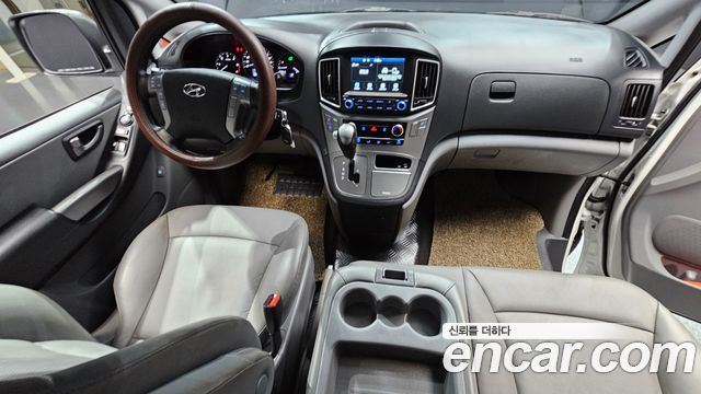Hyundai Starex 2021 — photo 7