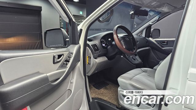 Hyundai Starex 2021 — photo 10