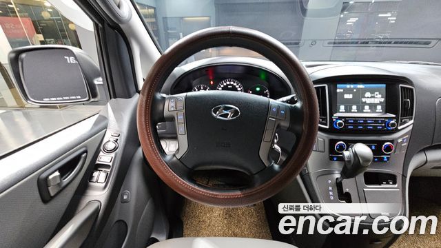 Hyundai Starex 2021 — photo 12